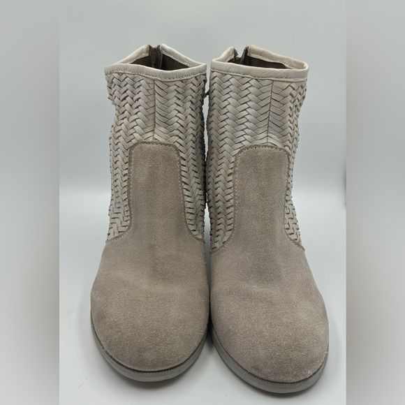 Diba True Women's Cheer Leader Ankle Booties Ice Grey Suede - Picture 1 of 5